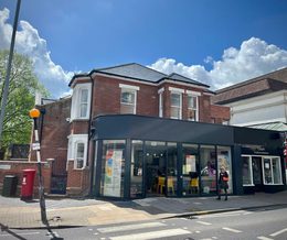 Level Best Art Cafe Eat & Drink