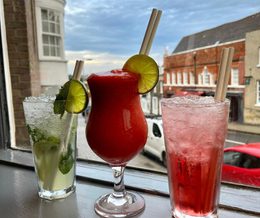 Twisters Bar Eat & Drink