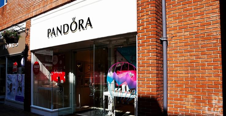 Pandora Shopping